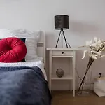 Pod Skrzydlami - Centrum - 24h