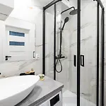 Apartment Pod Skrzydlami - Centrum - 24h *